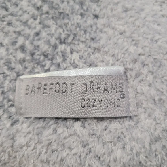 Barefoot Dreams Luxe Gray and White Stroller Blanket - Picture 4 of 4